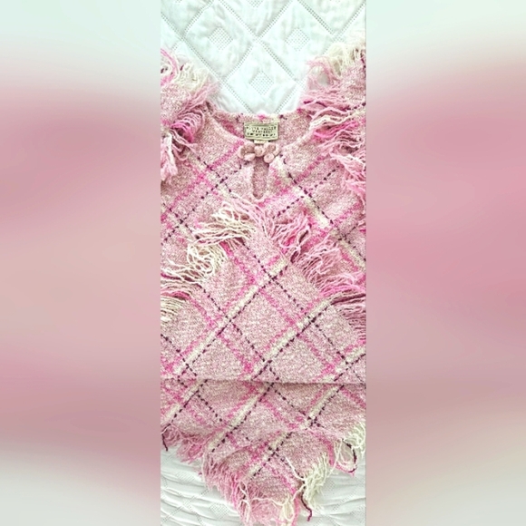 🌟NWOT Pink Plaid Fringe Poncho Sweater Wrap Boho-  One Size - Made In Ireland🌟 - Picture 6 of 12